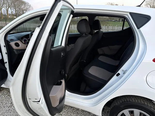 Hyundai i10 1.0i i-Drive 2016 Benzine 15