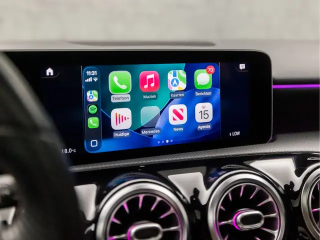 Mercedes-Benz A-Klasse 180 AMG Sport 2019 Benzine 9