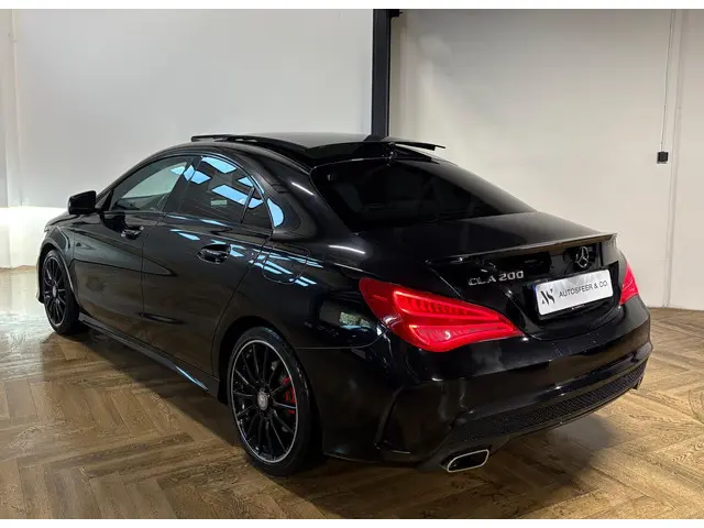 Mercedes-Benz CLA 200 PANO PDC AMG 2014 Benzine 11