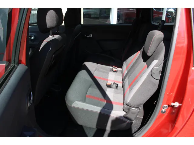 Dacia Lodgy 1.3 TCe Tech Road 7p. 2019 Benzine 18