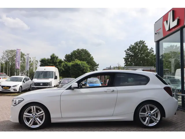 BMW 1 Serie 118i Business+ 2013 Benzine 25