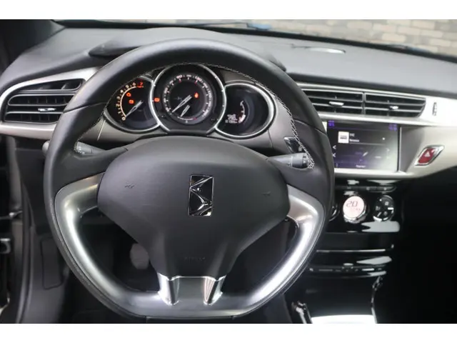 DS DS 3 1.2 PureTech So Chic 2017 Benzine 9