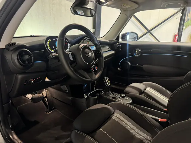 MINI Electric Mini Cooper SE 33 kWh 2024 Elektrisch 4