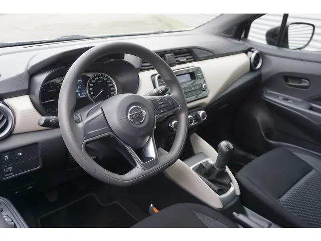 Nissan Micra 1.0L Visia+ 2017 Benzine 10