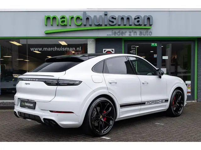 Porsche Cayenne 2