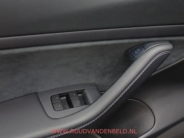 Tesla Model 3 LONG RANGE AWD 75kWh 2020 Elektrisch 28