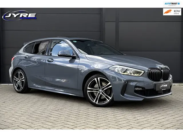 BMW 1 Serie 118i High Executive Edition 2020 Benzine