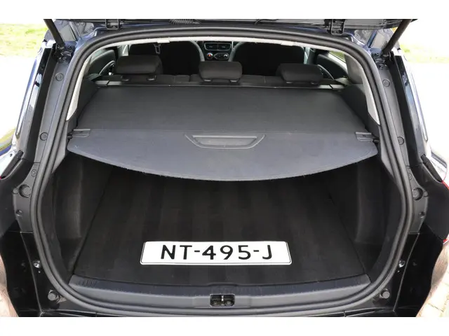 Renault Clio Estate 0.9 TCe Limited 2017 Benzine 22