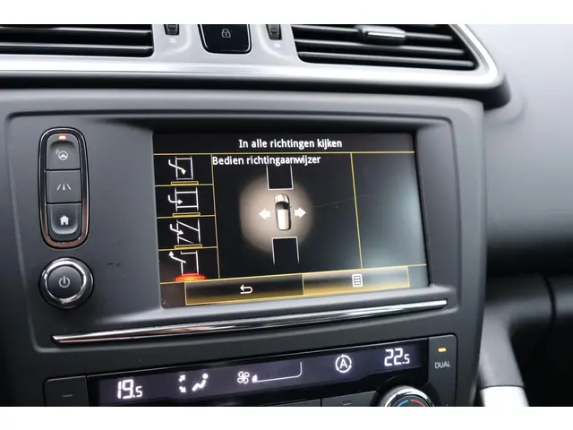 Renault Kadjar 1.2 TCe Bose 2017 Benzine 43