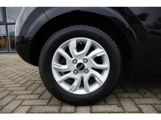 Kia Picanto 1.0 Comfort PlusLine Navigator 2017 Benzine 18