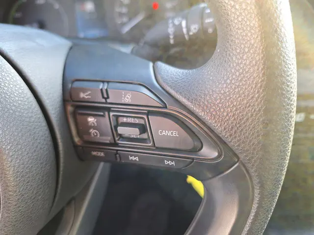 Mazda 2 Hybrid 1.5 CLIMA 2023 Hybride Benzine 24