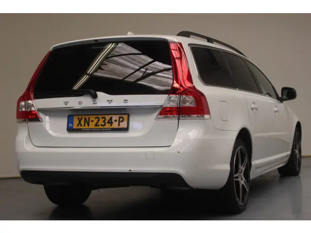 Volvo V70 T4 190pk Classic Edition Automaat 2015 Benzine 6