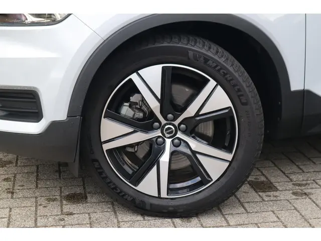 Volvo XC40 1.5 T4 Recharge R-Design 2021 Hybride Benzine 5