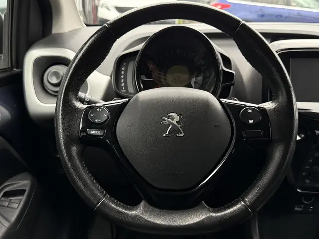 Peugeot 108 1.0 VTi Allure 2016 Benzine 14