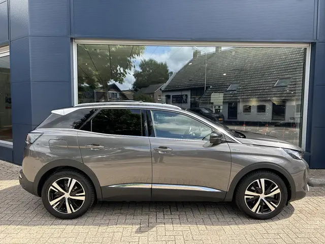 Peugeot 3008 1.6 HYbrid 225 GT 2023 Hybride Benzine 6