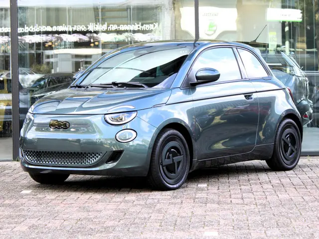 Fiat 500e Giorgio Armani Edition 42 kWh 2026 Elektrisch 4