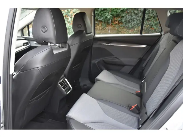 Škoda Enyaq iV 60 2021 Elektrisch 8