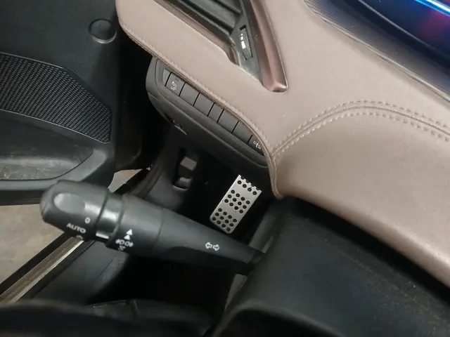 Peugeot 2008 1.6 VTi Féline SCHADEAUTO!! WOK!! 2013 Benzine 15