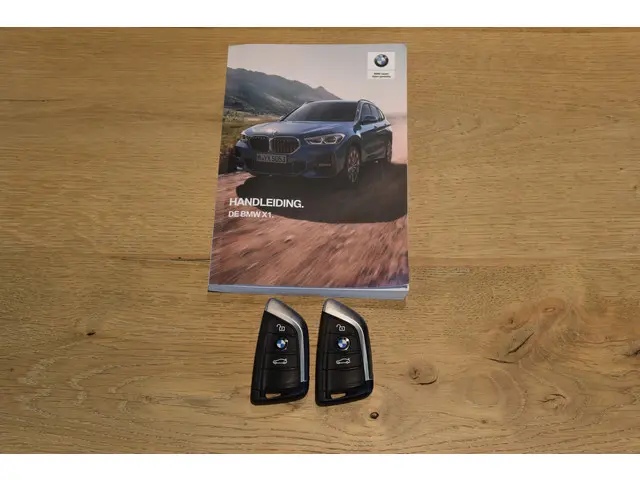 BMW X1 sDrive20i VDL Nedcar Edition 2020 Benzine 32