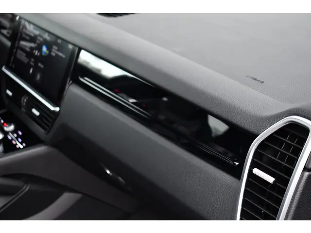 Porsche Cayenne 3.0 2018 Benzine 80