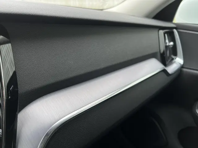 Volvo V60 2.0 B3 Business Pro 2020 Benzine 73
