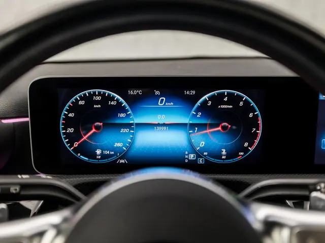 Mercedes-Benz A-Klasse 180 AMG Sport 2019 Benzine 24