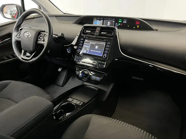 Toyota Prius 1.8 Dynamic 2019 Hybride Benzine 4