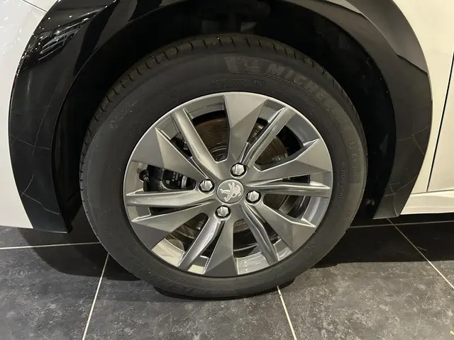 Peugeot e-208 EV Allure Pack 50 kWh 2022 Elektrisch 26