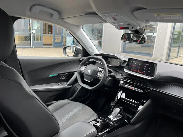 Peugeot 2008 1.2 PureTech Allure Pack 2021 Benzine 49
