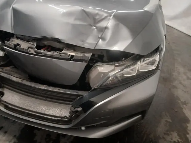 Nissan Leaf Tekna 40 kWh - Frontschade 2018 Elektrisch 10