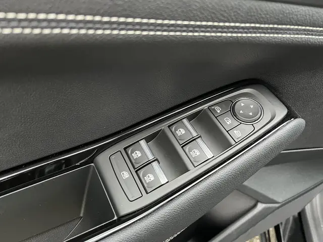 Renault Austral 1.3 160 X-Tronic Techno 2025 Benzine 13