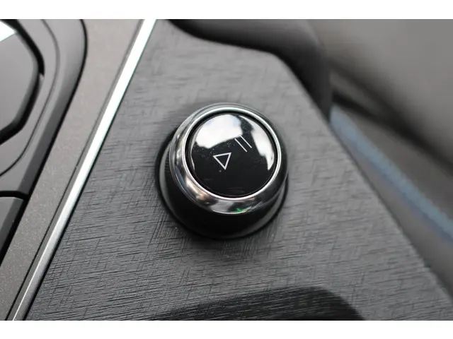 Lynk & Co 01 1.5 2025 Hybride Benzine 29