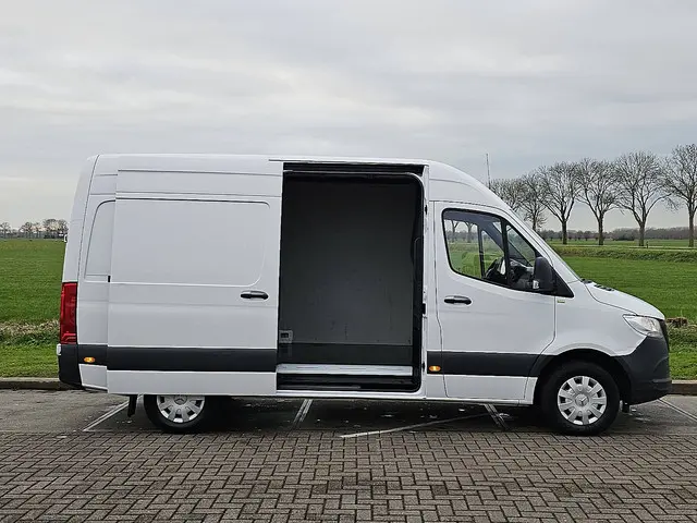 Mercedes-Benz Sprinter 311 2023 Diesel 12