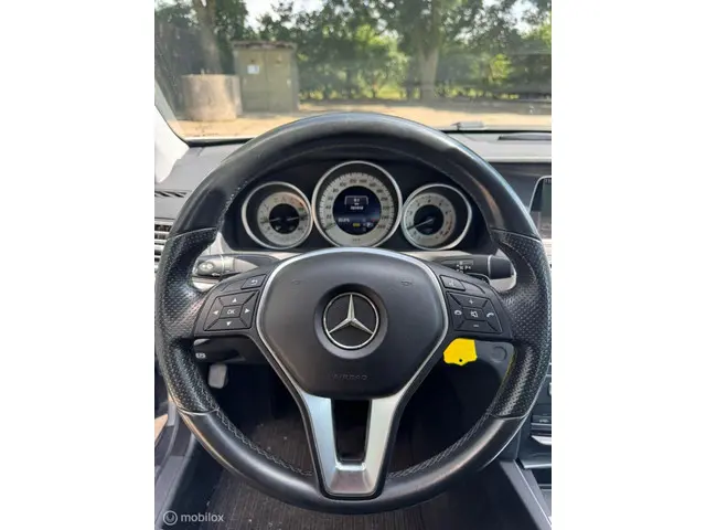 Mercedes-Benz E-Klasse Coupé 320 2015 Benzine 13