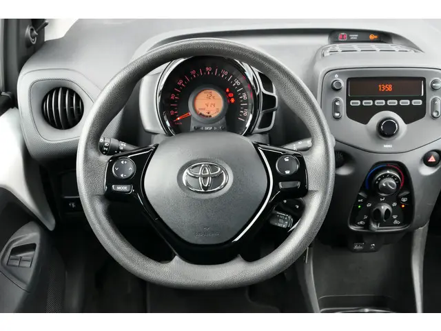 Toyota Aygo 1.0 VVT-i x-fun 2021 Benzine 20