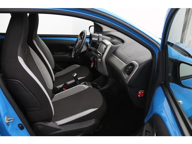 Toyota Aygo 1.0 VVT-i x-play 2017 Benzine 22