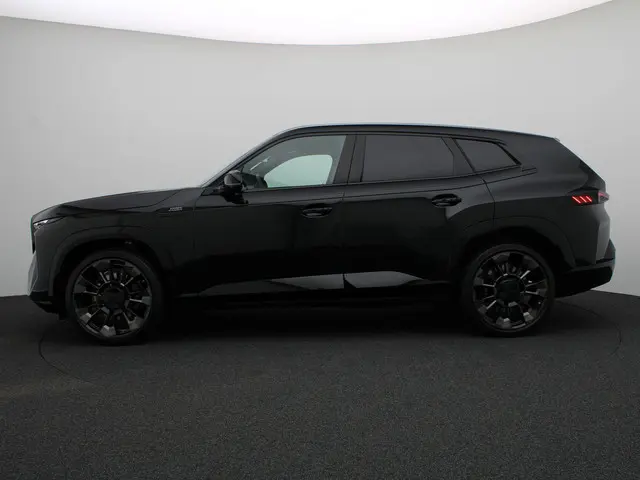 BMW XM 50e 2025 Hybride Benzine 4