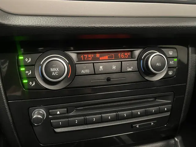 BMW X1 sDrive20i Upgrade Edition 2012 Benzine 20