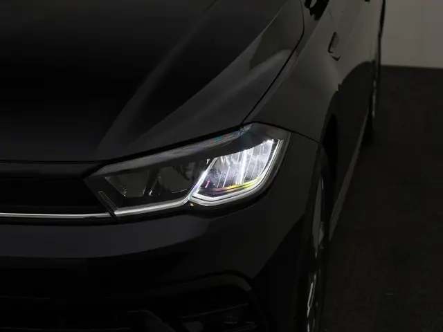 Volkswagen Polo 1.0TSI/95PK R-Line 2022 Benzine 12