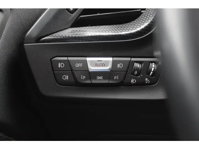 BMW 1 Serie 116d Executive Edition 2020 Diesel 19
