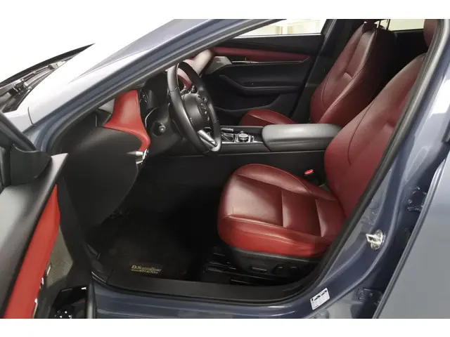 Mazda 3 2.0 X 180pk AWD Automaat Luxury 2019 Benzine 7