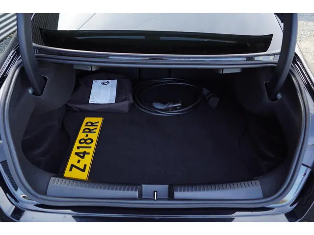 Mercedes-Benz CLA 250 e AMG Line 2023 Hybride Benzine 8