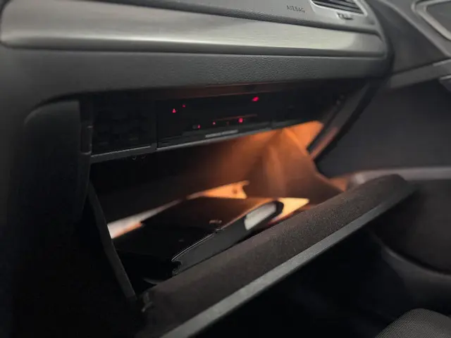 Volkswagen Golf 1.4 TSI ACT Highline 2013 Benzine 34