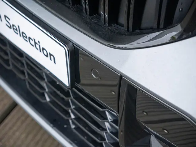 BMW 3 Serie Sedan 320i 2025 Benzine 30