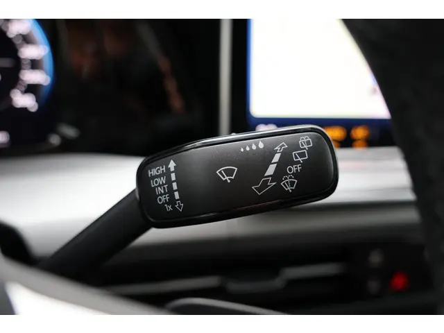 Volkswagen Golf 1.5 eTSI Life Edition 2024 Benzine 28