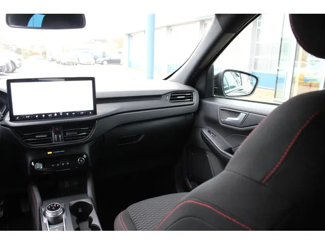 Ford Kuga 2.5 FHEV ST-Line 2024 Hybride Benzine 15