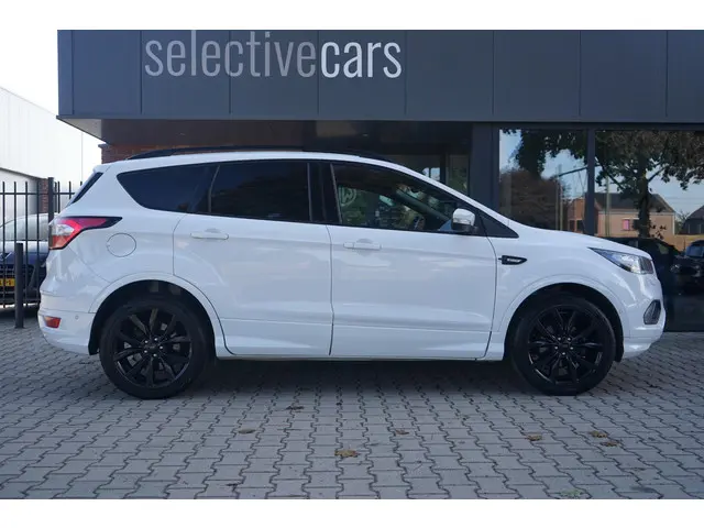 Ford Kuga 1.5 EcoBoost ST Line 2018 Benzine 36
