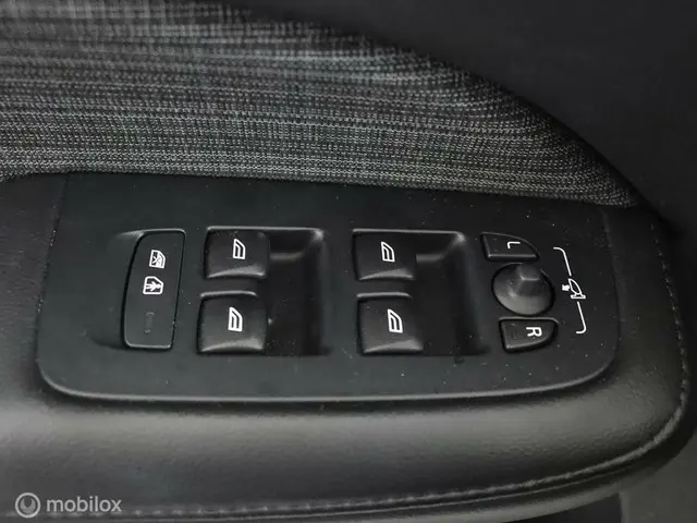 Volvo V60 2.0 B3 Essential| Camera | Trekhaak 2023 Benzine 53