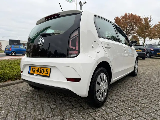 Volkswagen up! 1.0 BMT move up! 2e eigenaar !! 2018 Benzine 11