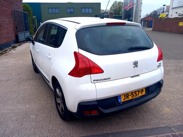 Peugeot 3008 1.6 HDiF Active 2013 Diesel 3